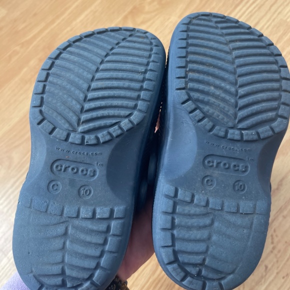 Kids Navy Blue Crocs Size 10 - Picture 5 of 5